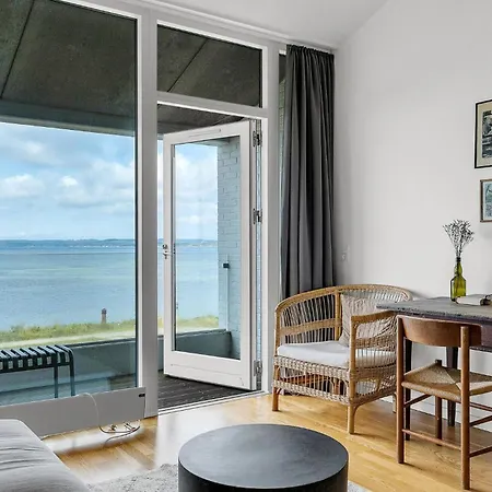 1 Bedroom Gorgeous In شقة *