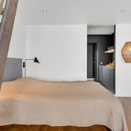 1 Bedroom Gorgeous In *